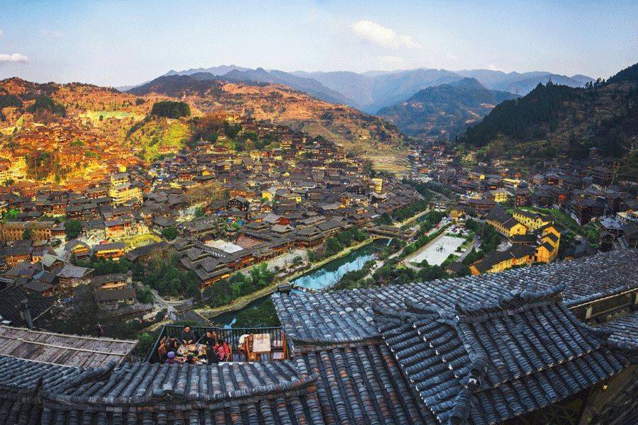 贵州暖阳下的友情与家的温馨日常